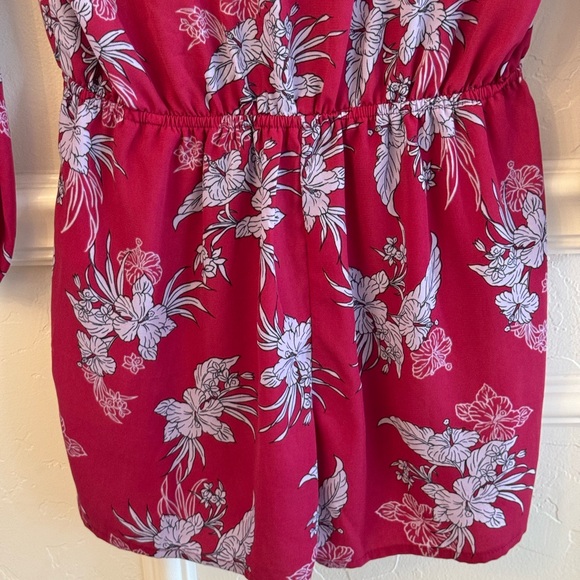 NWOT Button Up Short Floral Romper Size Small - Picture 8 of 13
